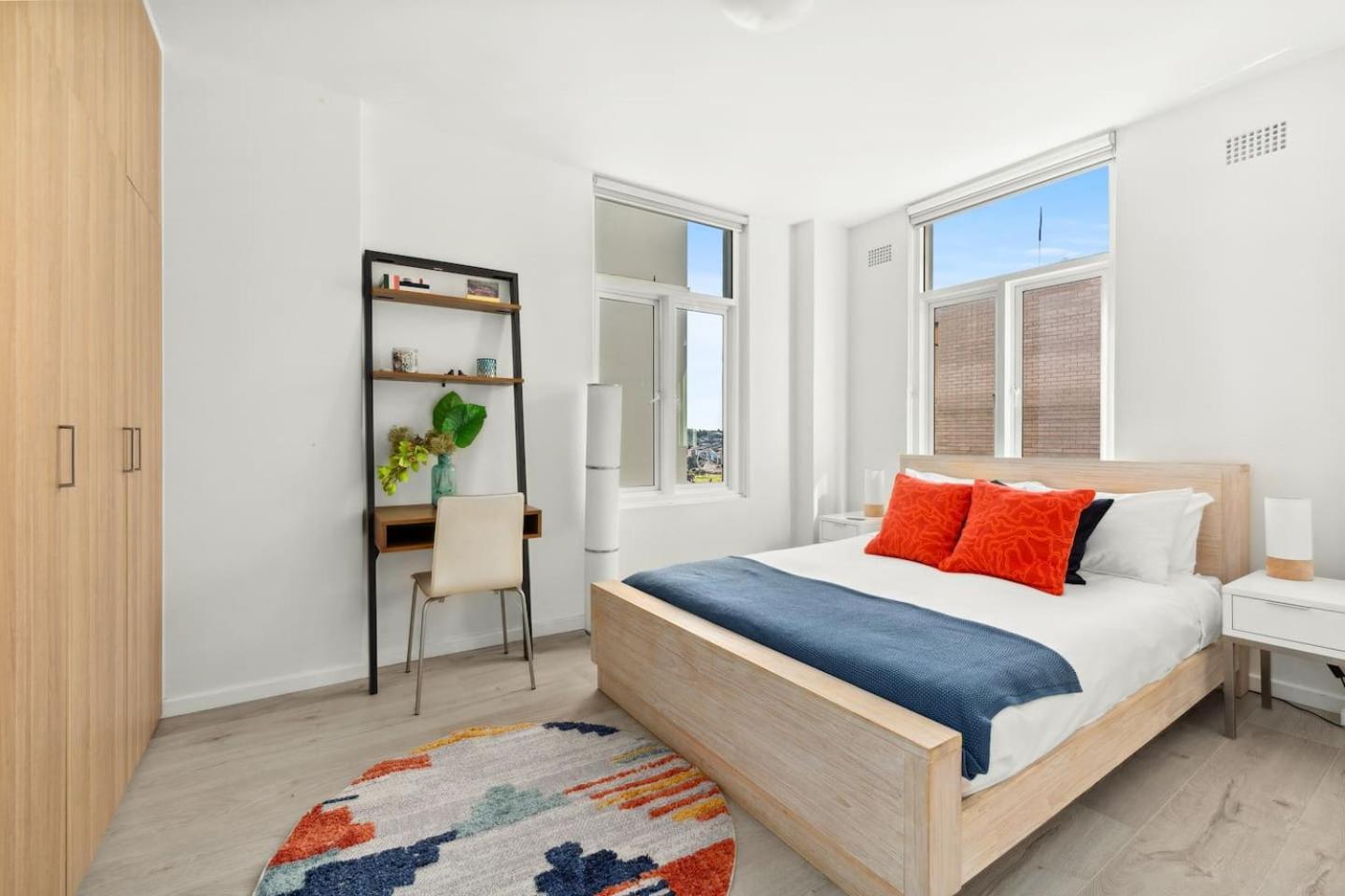 Sundeck Surfscape - Upbeat Beachside Living In Bondi Apartment *